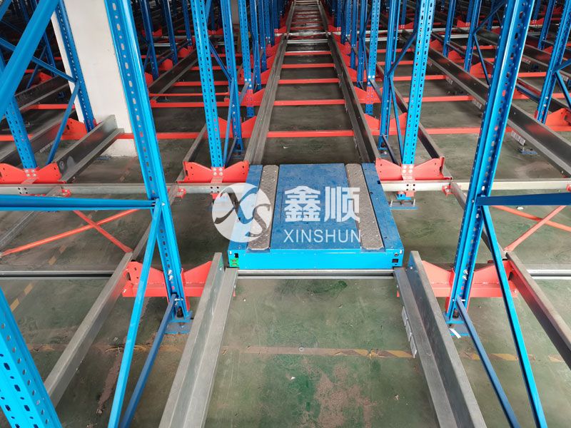照明灯饰行业(图1) 照明灯饰行业-低位四向穿梭车智能仓库(图1)